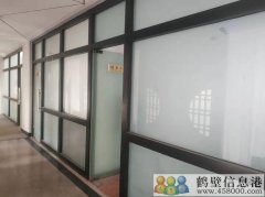 出租市中心辦公室4間，交通便利，價格面議